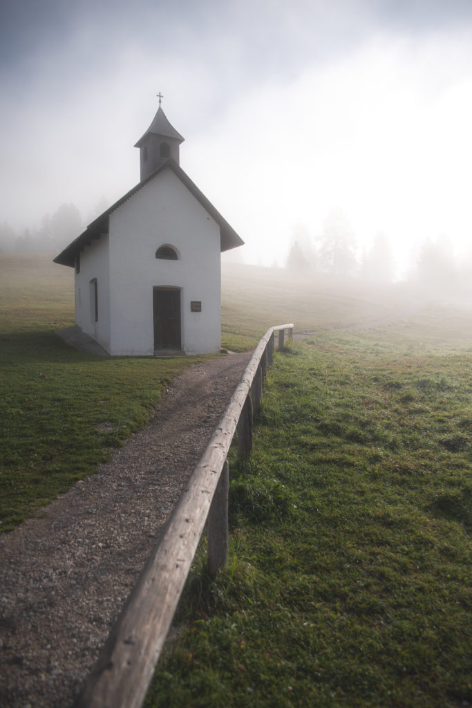 Unterwegs zum Strudelkopf lichtet sich der Nebel und macht dem blauen Himmel Platz