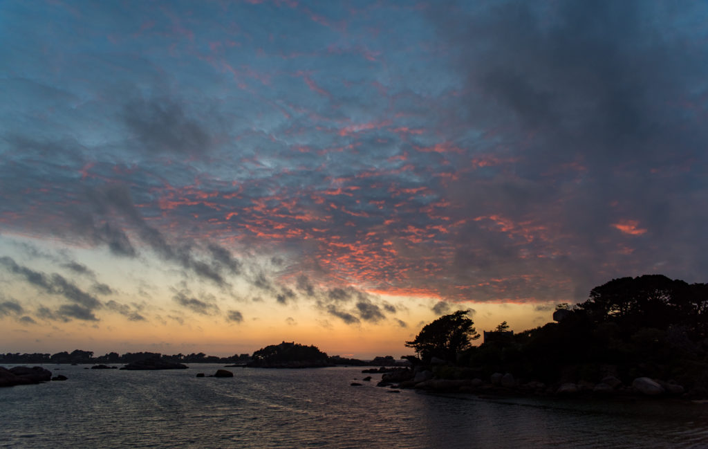 Breizh, Bretagne, Ploumanac'h, Sonnenuntergang an der C&ocirc;te du Granit Rose