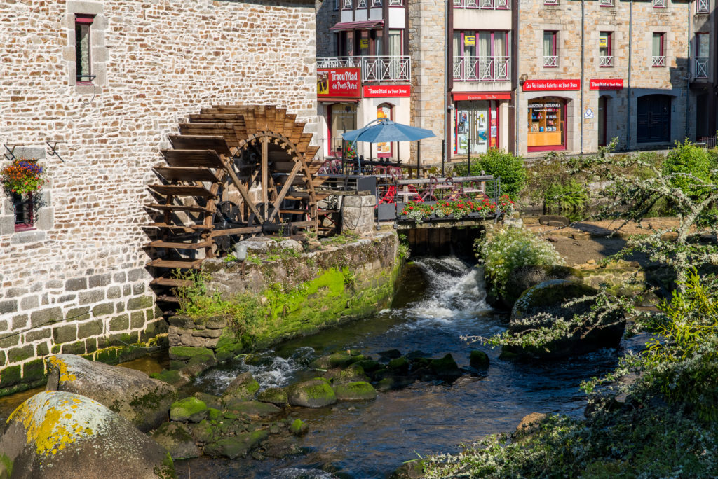 Breizh, Bretagne, Pont-Aven, alte M&uuml;hle mit Wasserrad