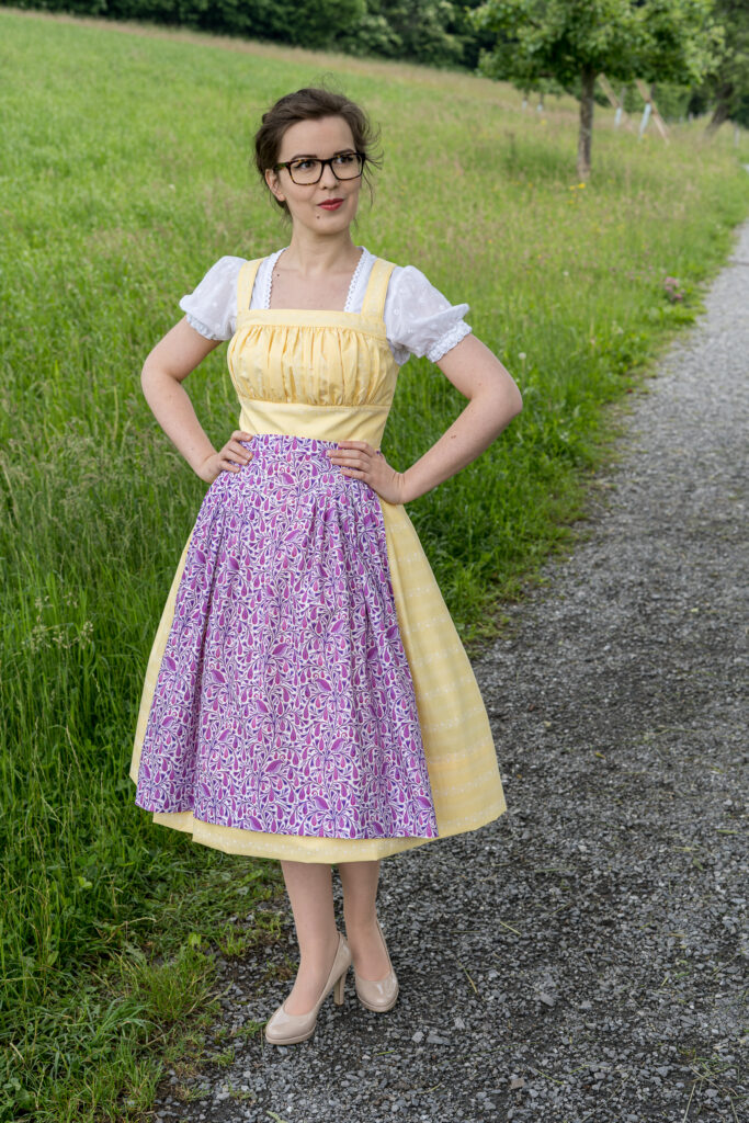 Fotoshooting available light, model, Mode, Dirndl, Kleider, Landschaft, Sommer