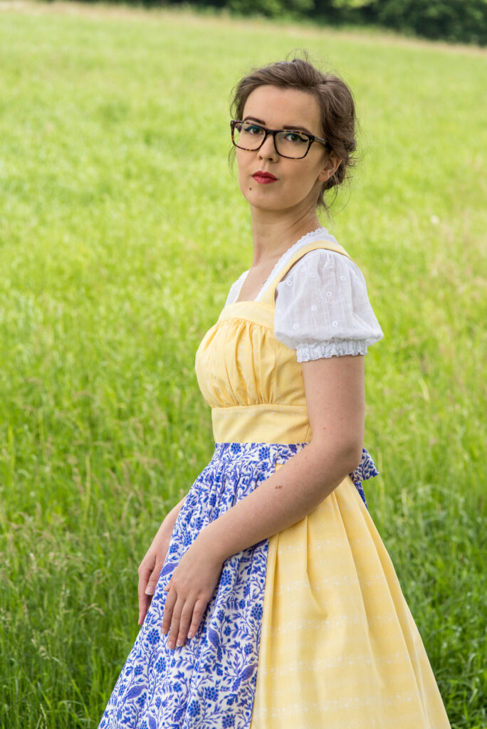 Fotoshooting available light, model, Mode, Dirndl, Kleider, Landschaft, Sommer